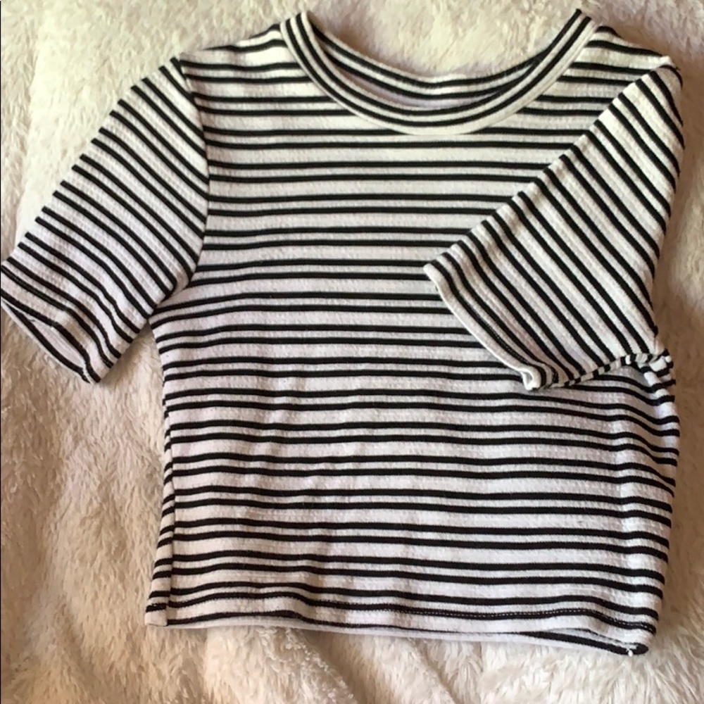 ⭐️3/$20⭐️ Soft, black and white stripe crop top